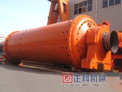 转子在立式板锤蜜桃视频免费播放中起到什么作用？